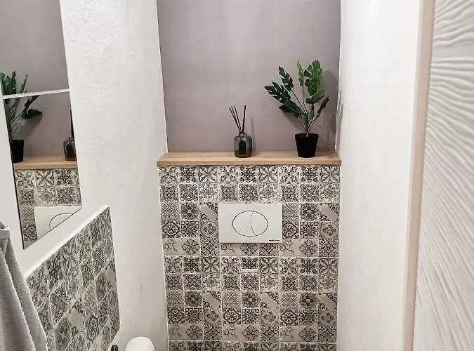 Central In The City Center Appartement Eger